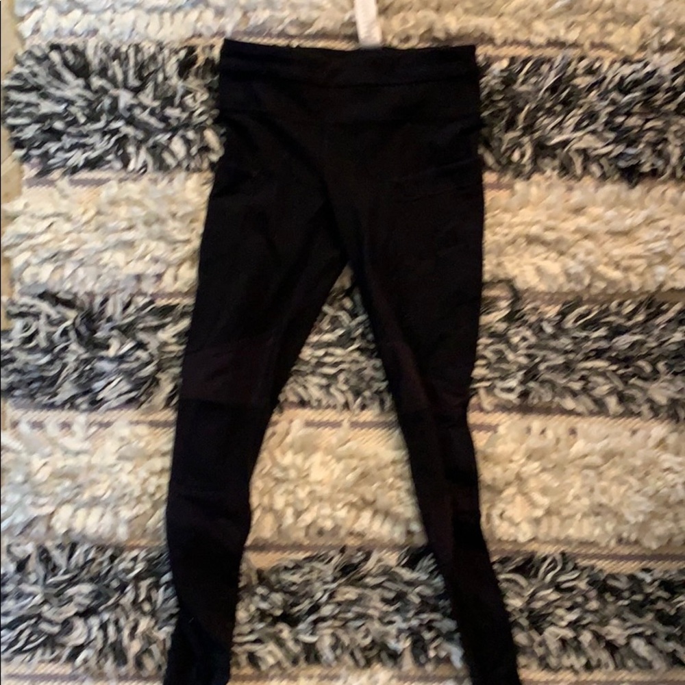 Ivviva leggings with side pockets